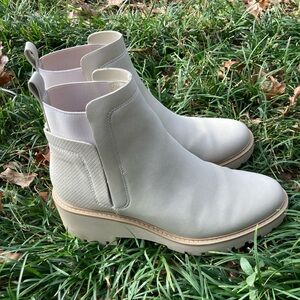 ANA Med 3/4 to 2 3/4 Ankle boots for women in size 9 1/2